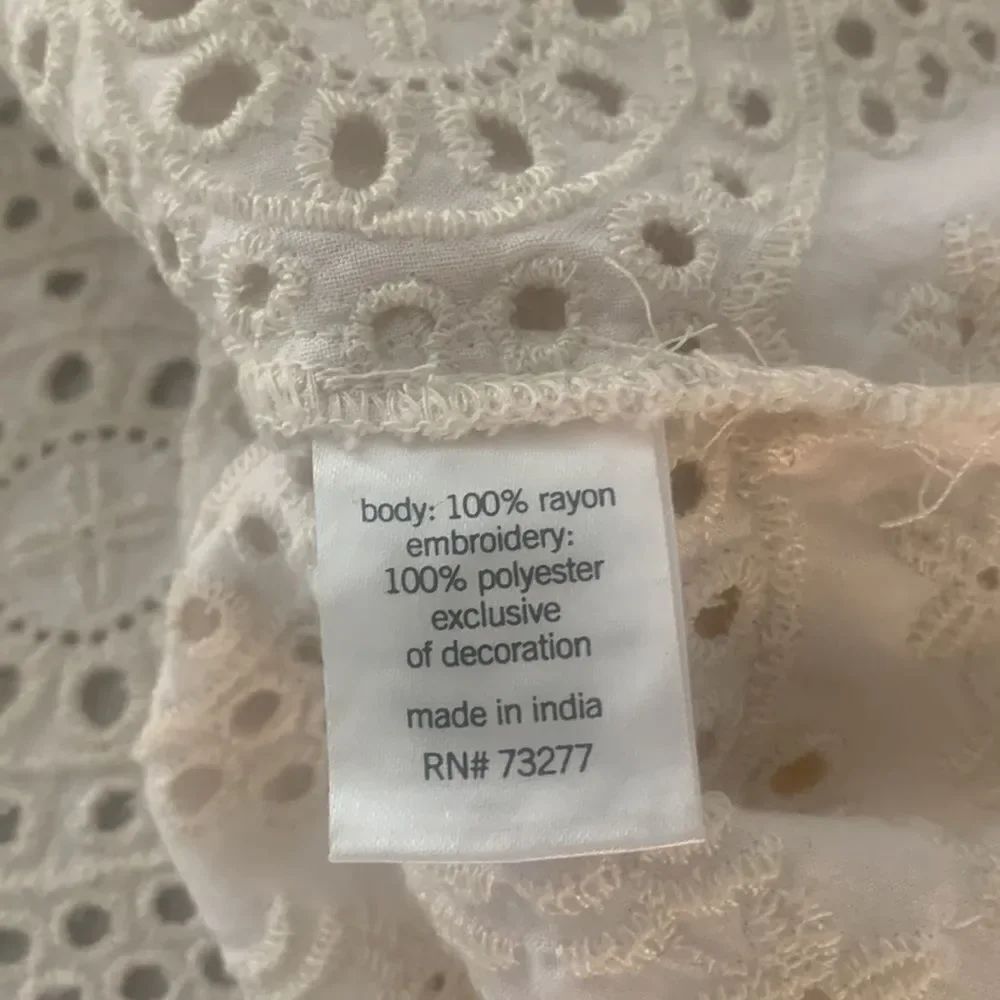 Off White Eyelet Top M - Picture 6 of 6